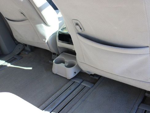 Used 2013 Toyota Sienna LE image 17