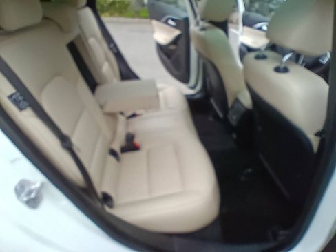 Used 2017 INFINITI QX30 Premium w/ Navigation Package AWD/4WD image 14