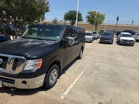 Used 2015 Nissan NV 3500 SL w/ Technology Package RWD image 4