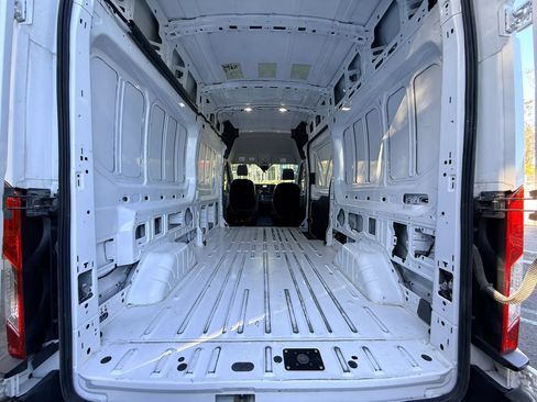 Used 2024 Ford Transit 250 148 High Roof AWD image 9