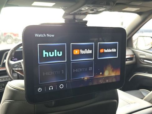 Used 2024 Cadillac Escalade ESV Premium Luxury w/ Performance Package image 19