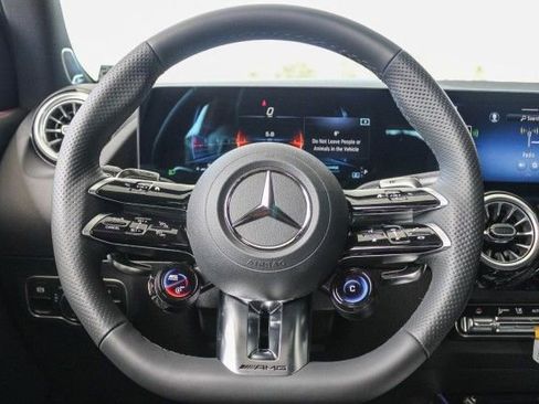 New 2025 Mercedes-Benz GLA 35 AMG 4MATIC image 16