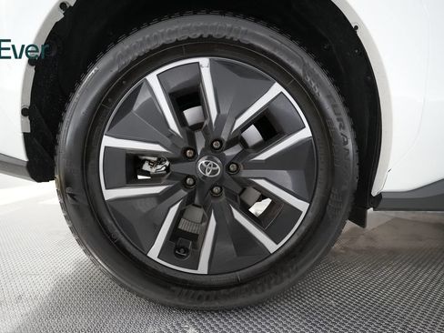 Used 2026 Toyota bZ FWD image 19
