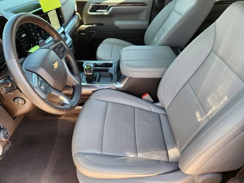 Used 2025 Chevrolet Silverado 1500 LTZ w/ LTZ Premium Package AWD/4WD image 13