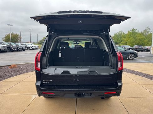 New 2025 Ford Expedition Active image 32