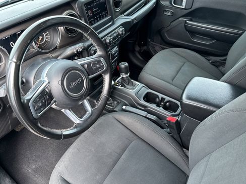 Used 2020 Jeep Gladiator Sport w/ Quick Order Package 24S AWD/4WD image 9