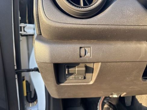 Used 2026 Chevrolet Colorado W/T w/ Advanced Trailering Package AWD/4WD image 5