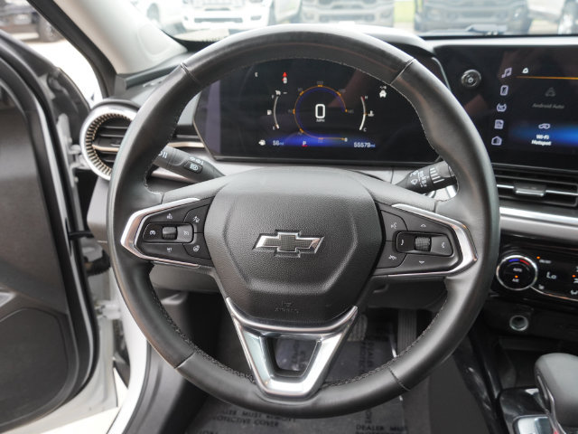 Used 2025 Chevrolet Trax ACTIV w/ Sunroof Package FWD image 27