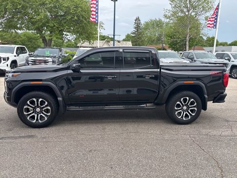 Certified 2024 GMC Canyon AT4 w/ AT4 Premium Package AWD/4WD image 8