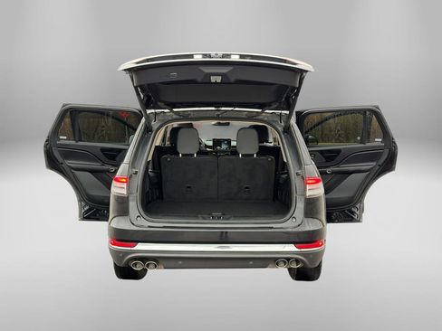 Used 2024 Lincoln Aviator Reserve image 40