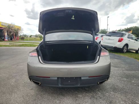 Used 2016 Lincoln MKZ FWD image 12