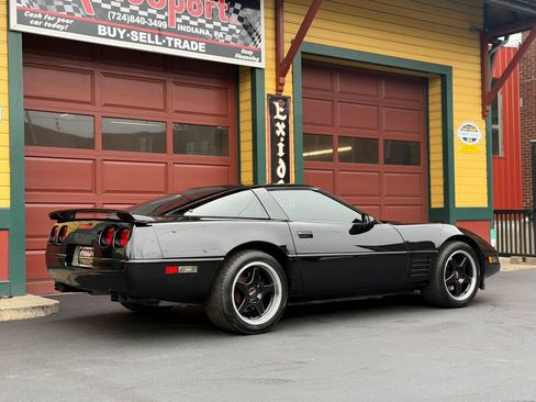 Used 1993 Chevrolet Corvette Coupe RWD image 5