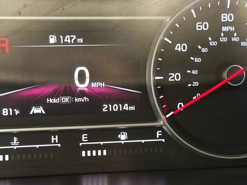 Used 2023 Kia Sorento LX FWD image 8