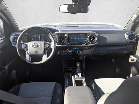 Used 2023 Toyota Tacoma TRD Off-Road image 15