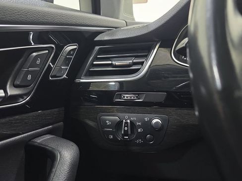 Used 2017 Audi Q7 3.0T Prestige w/ Prestige Package AWD/4WD image 29