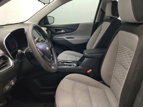 Used 2020 Chevrolet Equinox LS FWD image 17