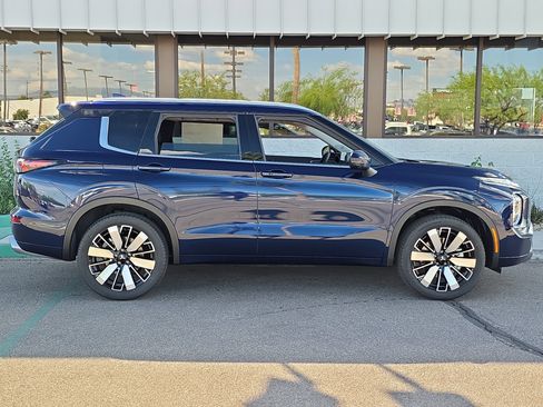 New 2026 Mitsubishi Outlander SEL FWD image 9