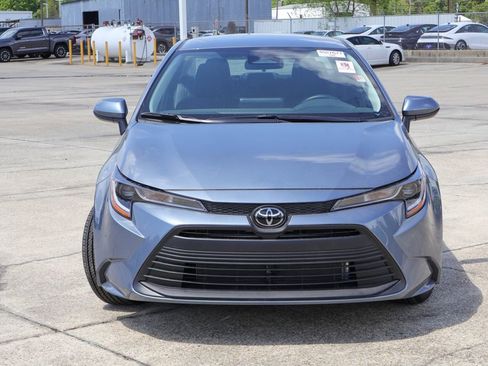 Used 2026 Toyota Corolla LE image 2