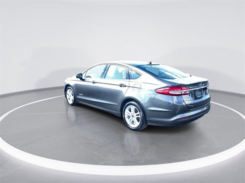 Used 2018 Ford Fusion S image 6