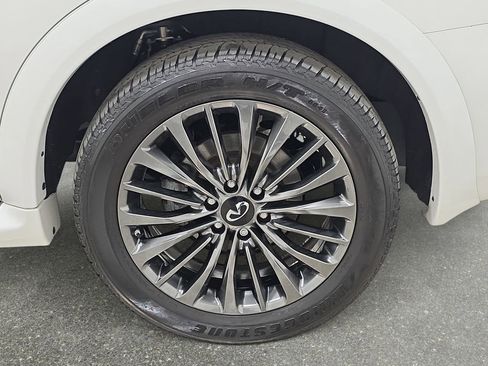 Certified 2024 INFINITI QX80 Sensory w/ Cargo Package AWD/4WD image 29