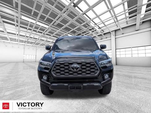 Used 2021 Toyota Tacoma TRD Off-Road w/ TRD Premium Off Road Package AWD/4WD image 7