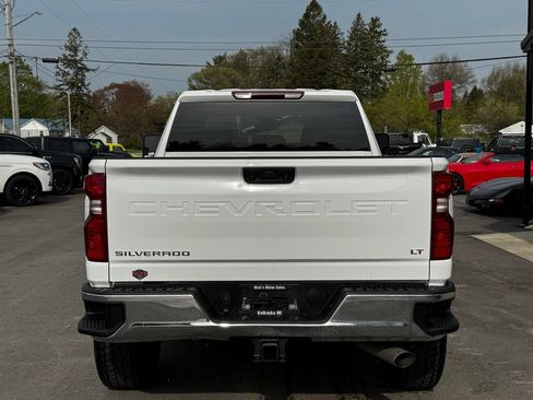 Used 2025 Chevrolet Silverado 2500 LT w/ Convenience Package AWD/4WD image 5