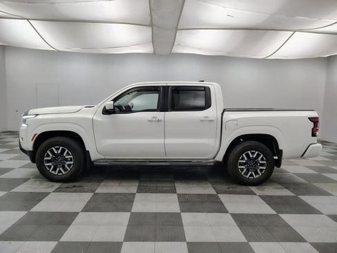 Used 2024 Nissan Frontier SL w/ Technology Package AWD/4WD image 4