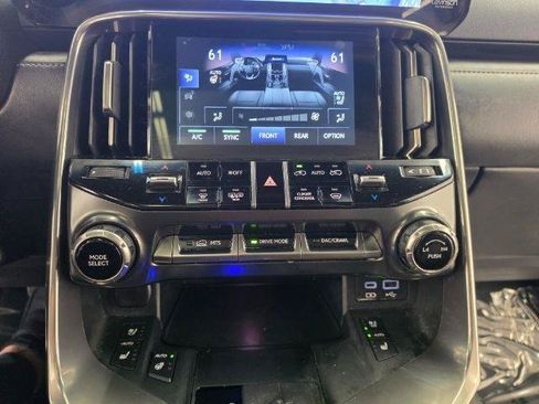 Used 2023 Lexus LX 600 4WD w/ Appearance Package image 27