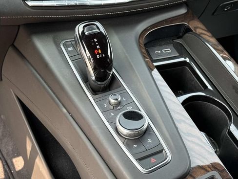 Used 2023 Cadillac Escalade Sport Platinum AWD/4WD image 15