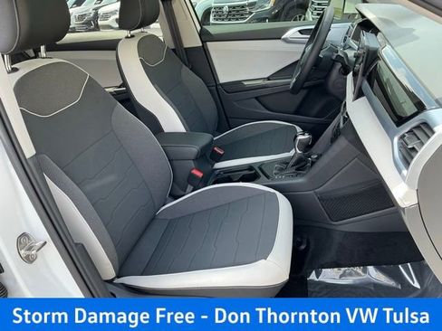 New 2026 Volkswagen Taos SE FWD image 17