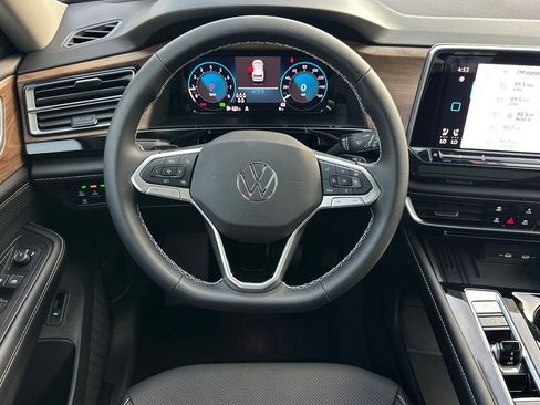 New 2026 Volkswagen Atlas SE FWD image 12