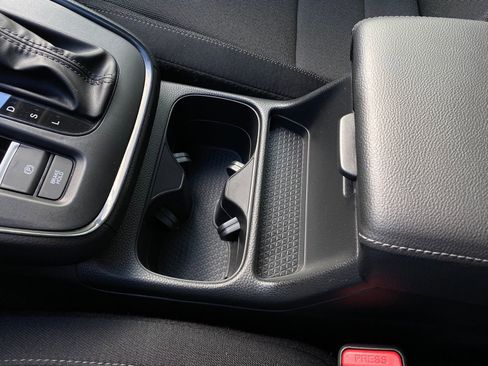 Used 2025 Honda CR-V EX image 18