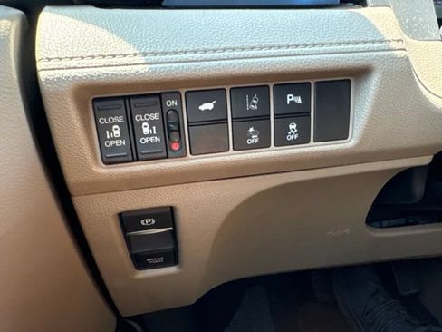 Used 2019 Honda Odyssey Elite image 21