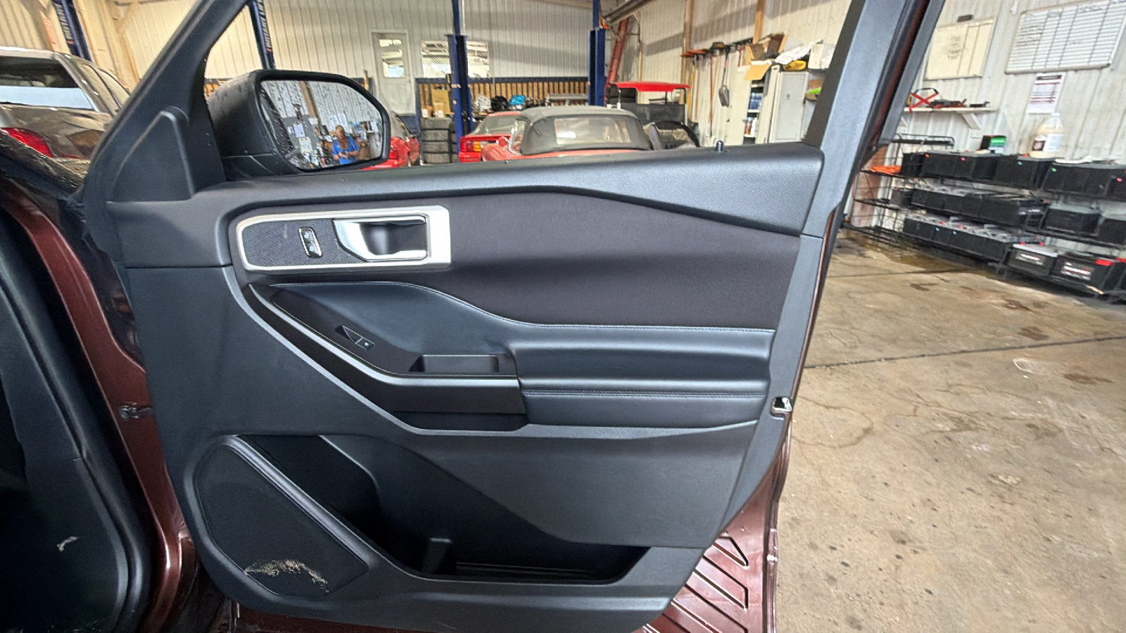 Used 2020 Ford Explorer XLT w/ Comfort Package AWD/4WD image 20