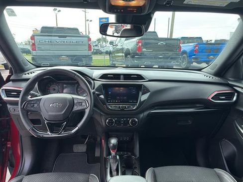 Used 2021 Chevrolet TrailBlazer RS w/ Convenience Package FWD image 13