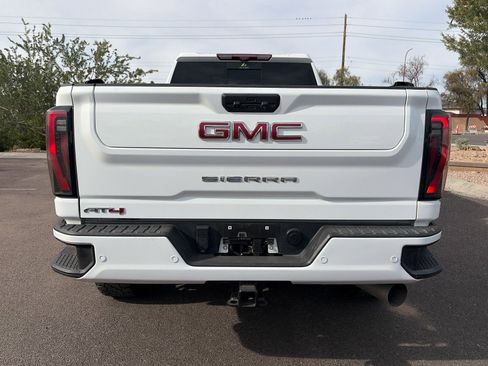 Used 2024 GMC Sierra 3500 AT4 w/ AT4 Premium Plus Package image 18