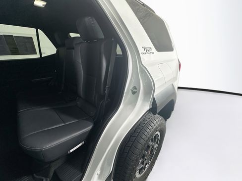 Used 2025 Toyota 4Runner TRD Off-Road Premium AWD/4WD image 26
