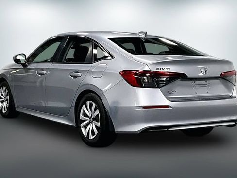 Used 2024 Honda Civic LX image 5
