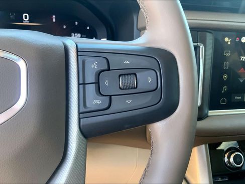 Used 2023 GMC Yukon XL Denali AWD/4WD image 25