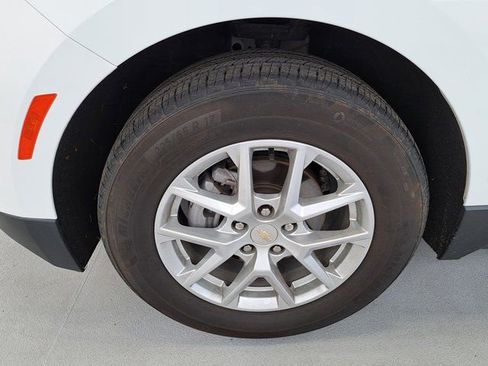 Used 2023 Chevrolet Equinox LT FWD image 34