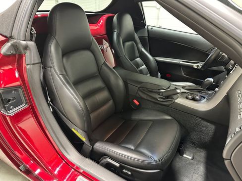 Used 2006 Chevrolet Corvette Convertible w/ Preferred Equipment Group image 13