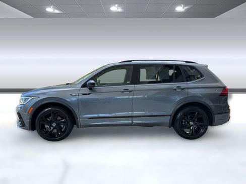 Used 2023 Volkswagen Tiguan SE R-Line image 2