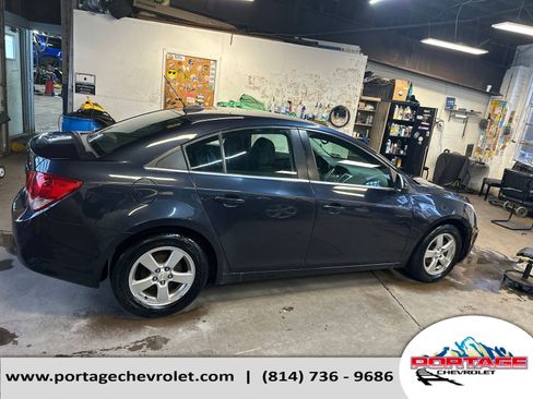 Used 2015 Chevrolet Cruze LT w/ Technology Package image 7