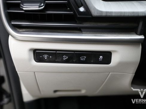 Used 2024 Kia Telluride EX w/ EX Captain's Chair Package FWD image 18