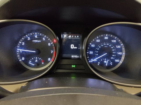 Used 2018 Hyundai Santa Fe Sport image 23