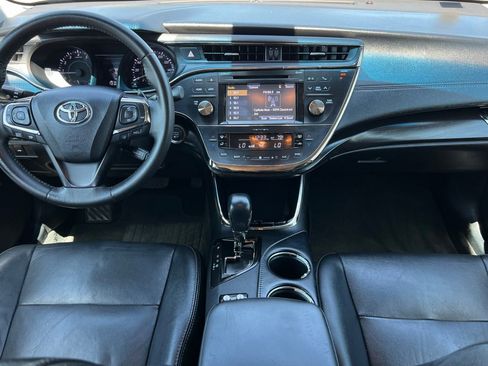Used 2018 Toyota Avalon XLE FWD image 14