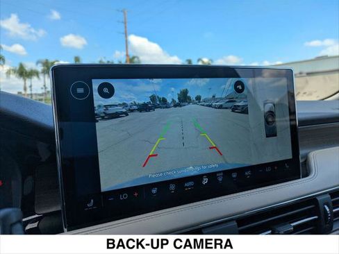 New 2025 Lincoln Corsair Reserve image 11