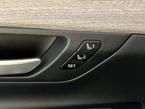 Used 2025 Toyota Grand Highlander AWD image 29