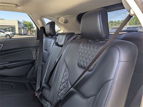 Used 2023 Ford Edge Titanium image 26