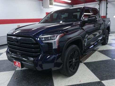 Used 2024 Toyota Tundra Limited AWD/4WD image 5